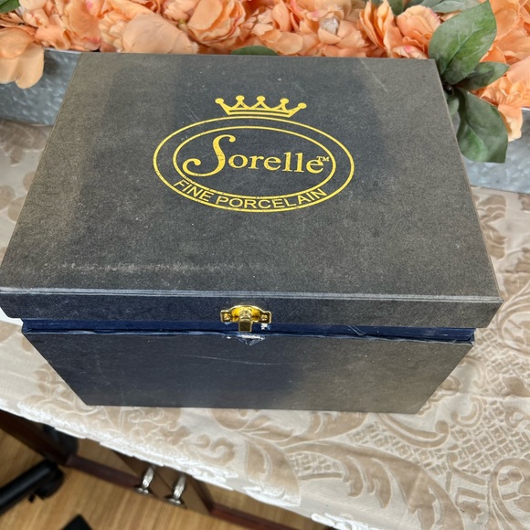 Vintage Sorelle Tea for One Set - Picture 7 of 7